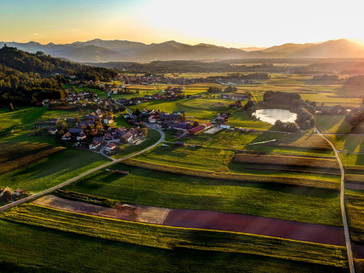 IZOBRAŽEVANJE ZA LOKALNEGA TURISTIČNEGA VODIČA javni zavod sotočje medvode