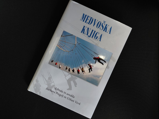 Slovesna predstavitev Medvoške knjige: Mostovi v času in prostoru javni zavod sotočje medvode